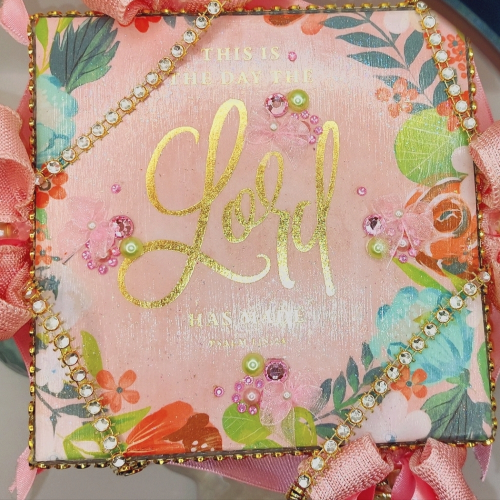 Handcrafted gift box